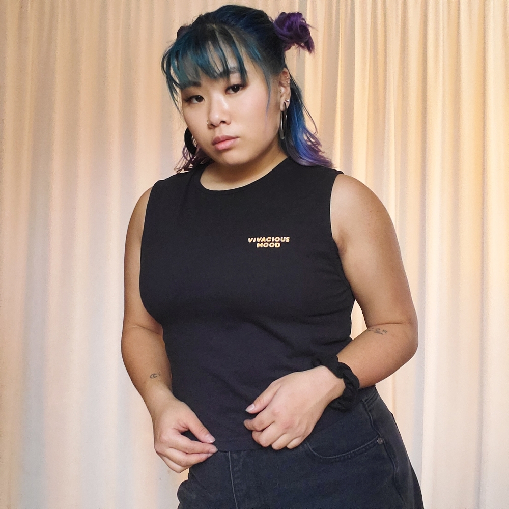 Vivacious mood crop top